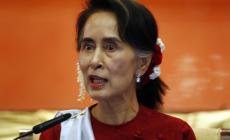 Amnesty International revoca a Aung San Suu Kyi il ruolo di Ambasciatrice