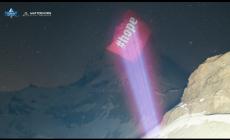 Il Cervino illuminato tutte le sere come segno speranza