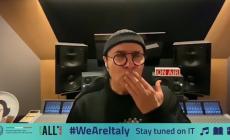 #WeAreItaly: la dedica di Renato Zero che reinterpreta 'Amico' - Video