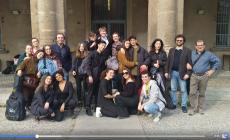 'Quarantine song': da casa, l'omaggio canoro dei prof al preside - Video