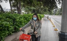 Wuhan rialza l'allerta: 'State a casa' 