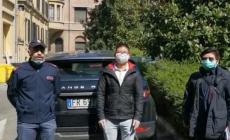 Dono della comunità cinese alla Polizia (mascherine, guanti e disinfettante) - Video
