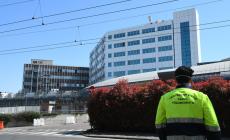 Il flash mob della Protezione Civile  davanti al pronto soccorso - Foto - Guarda il video
