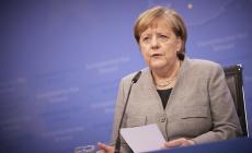 Merkel "no agli Eurobond, trovare altri strumenti di solidarieta'"
