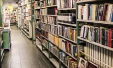 Librerie, falsa partenza. Domenica prossima riaprono i centri commerciali