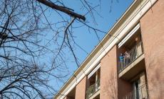 Le (foto) cronache dal balcone: Parma che resiste col sorriso - Foto 