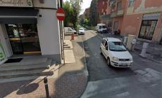 Via San Leonardo, cade in bici: grave un 55enne