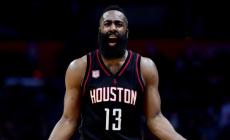 NBA, tripla doppia di Westbrook ma vince Harden