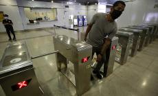 Bus, treni, aerei, metro: il decalogo per tornare a utilizzare il trasporto pubblico. Tra posti alternati e gel igienizzanti