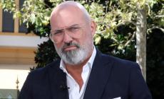 Bonaccini firma l'ordinanza: via libera al take away e alla toelettatura degli animali