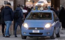 La baby gang tenta di rapinare due ventenni, che si rifugiano in una gelateria: avviso orale per tre minorenni 