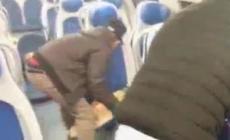 Vandalismi sul treno: denunciati grazie al video
