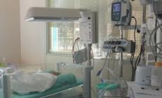 Nata al Maggiore la prima bambina da una mamma positiva: sta bene ed è negativa