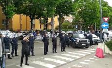 "What a wonderful world", la polizia penitenziaria omaggia il Maggiore - Video