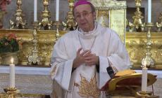 Il vescovo: 'Nei funerali abbiate pazienza e prudenza' - Video 