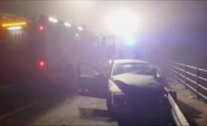 Schianto tra due auto e un camion sul Ponte Verdi: muore un 60enne