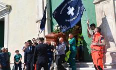 Lacrime e applausi al funerale di Mirko Vicini. E il cugino fa riascoltare la sua voce Foto