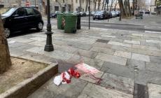 Rissa tra decine di persone nella notte in via Reggio