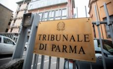 «Spegni quella sigaretta»: e in 5 si prendono a botte