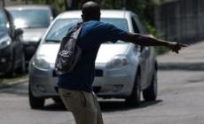 Via Volturno:   i parcheggiatori ora vogliono la micca