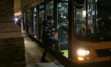 Incubo sotto casa, 14enne aggredita