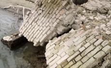 Dal Po in secca riaffiorano le antiche mura di Polesine di San Vito