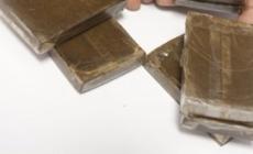 Ingoia pezzo di hashish, bimba di 15 mesi in ospedale