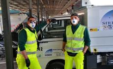 Gli operatori ecologici: «Un lavoro non facile, ma la gente ci dice "grazie"»