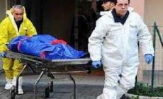 Annega in piscina e trascina l'amica che voleva salvarlo