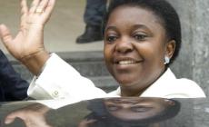 Immigrazione: Kyenge a convegno, in duecento la contestano