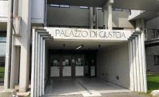 Figlio con un 15enne, chiesti 7 anni per la prof