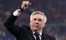 Ora tutti stretti sul carro di Carlo