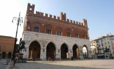 Giovane accoltellato a Piacenza, è grave. Aggressore in fuga