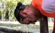 Il caldo comincia a picchiare: segnalati alcuni malori dovuti ai colpi di calore. Incendi di sterpaglie a Torrile e Inzano