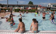 Piscine pubbliche tra affluenza record ed emergenza idrica