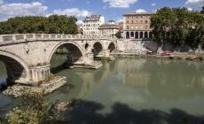 Velivolo biposto precipita nel Tevere a Roma: un disperso