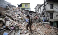 Ecatombe Nepal: la Caritas teme 6.000 vittime. Recuperati i corpi di due italiani 