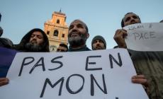 Gli islamici parmigiani in piazza. Ma contati Foto Video