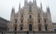 Sala, a Milano vietate le bevande da asporto dalle 19