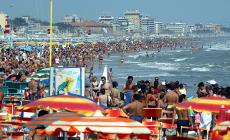 Rimini,  niente comitive insieme in spiaggia libera