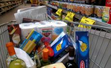 Parma, gli aumenti non si fermano: prezzi alle stelle per alimentari, energia e trasporti