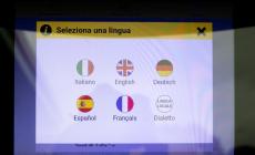 Il distributore self-service che parla in dialetto parmigiano