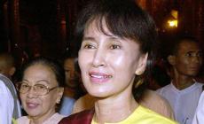 Aung San Suu Kyi presidente, via alla petizione