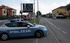 Scoppia una lite in un bar sulla via Emilia: un accoltellato