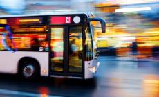 Linea del bus San Secondo-Fidenza: disservizi e «strani» percorsi. La segnalazione di una famiglia