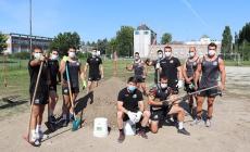 Manovali per un giorno: le Zebre fanno squadra e si allenano con secchi e badili