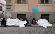 Pachistani accampati in via Cavestro: &laquo;Aiutateci, ci serve una casa&raquo;