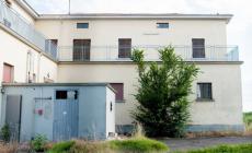 Rifugiati nella ex scuola