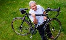 L'ex ciclista professionista Gualazzini: «Una buca e sono finito per terra con tante ossa rotte»