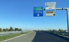 Incidente tra un'auto e un camper: code in tangenziale Sud